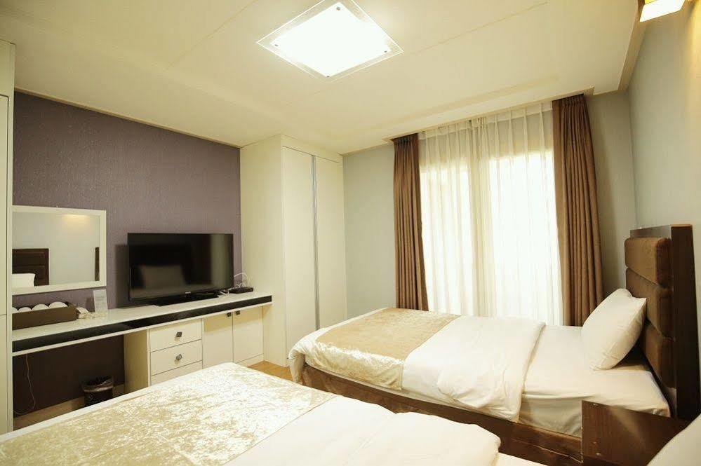 Jeju Airport Hotel Buitenkant foto