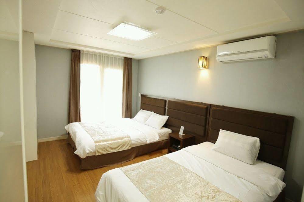 Jeju Airport Hotel Buitenkant foto