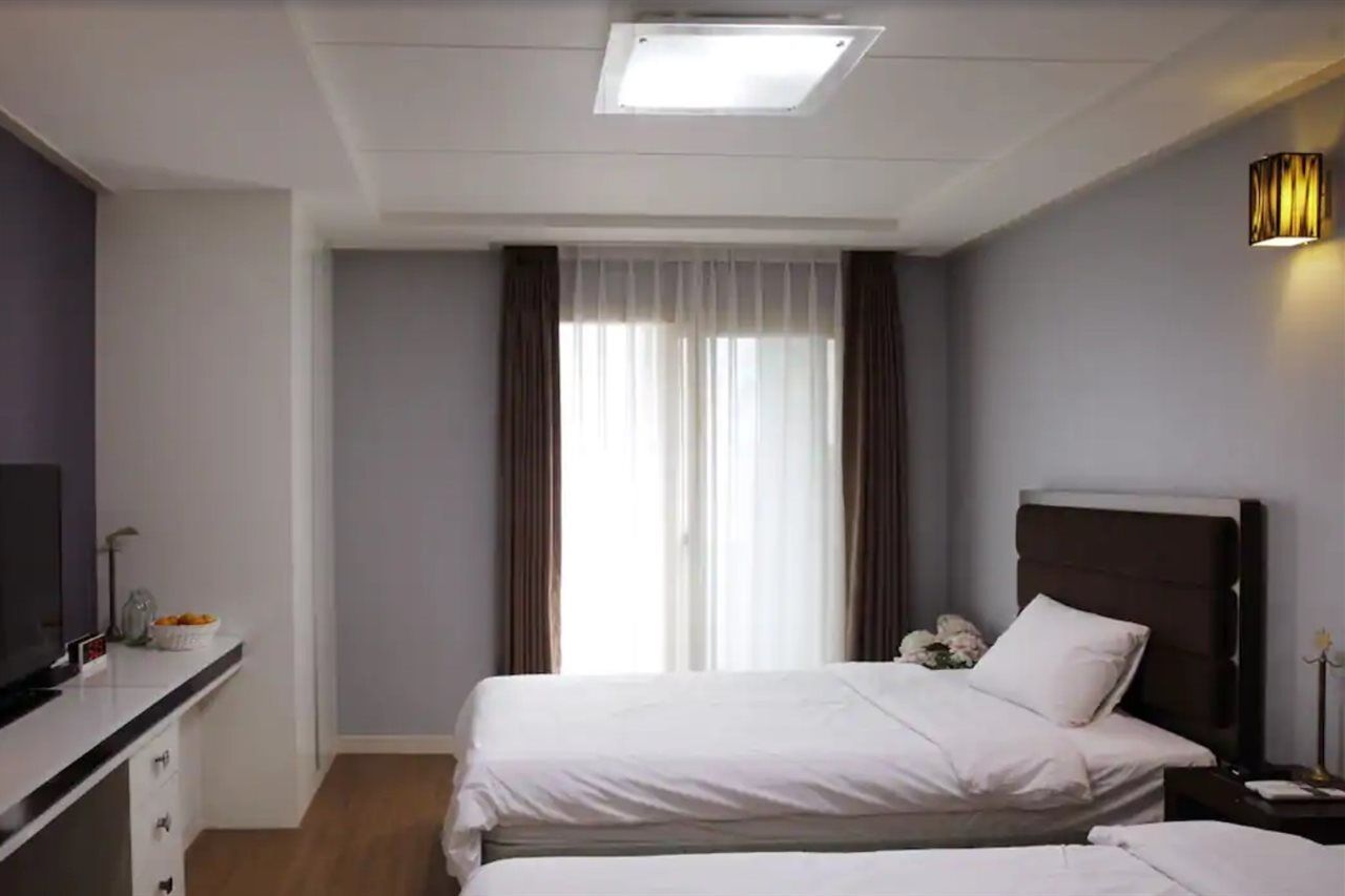Jeju Airport Hotel Buitenkant foto
